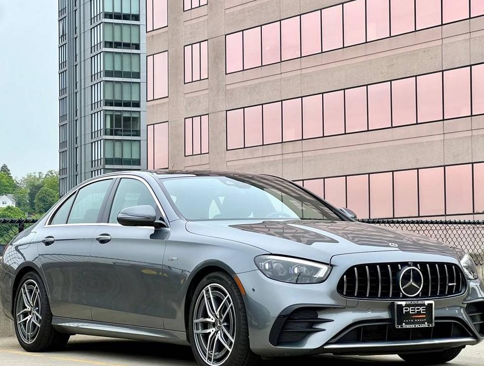 MERCEDES-BENZ E-CLASS 2022 W1KZF6BB8NB027956 image