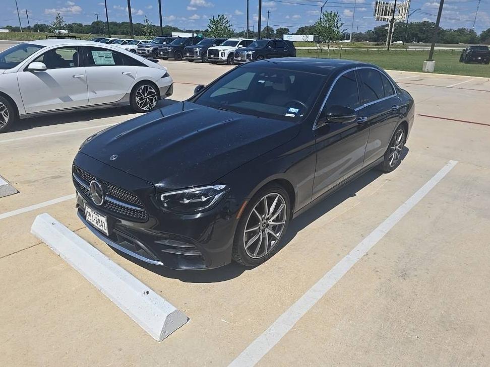 MERCEDES-BENZ E-CLASS 2022 W1KZF8EB8NB072239 image