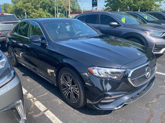MERCEDES-BENZ E-CLASS 2025 W1KLF4HB3SA132925 image