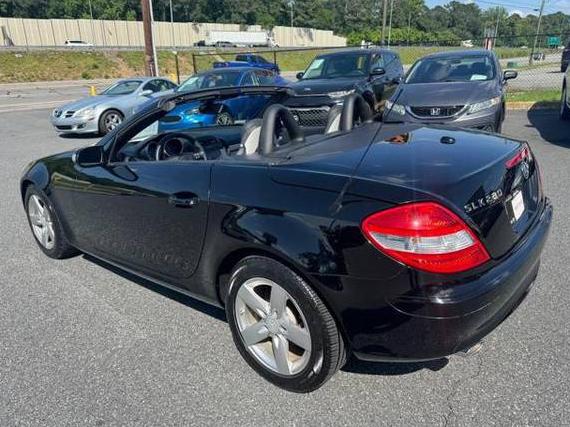 MERCEDES-BENZ SLK-CLASS 2008 WDBWK54F78F181184 image
