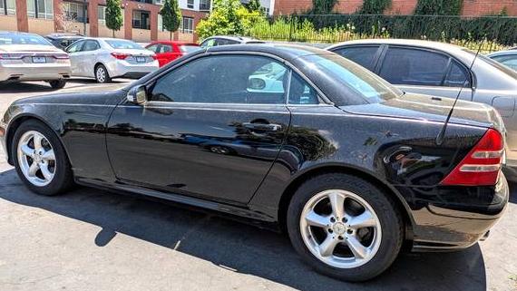 MERCEDES-BENZ SLK-CLASS 2001 WDBKK65F51F203000 image