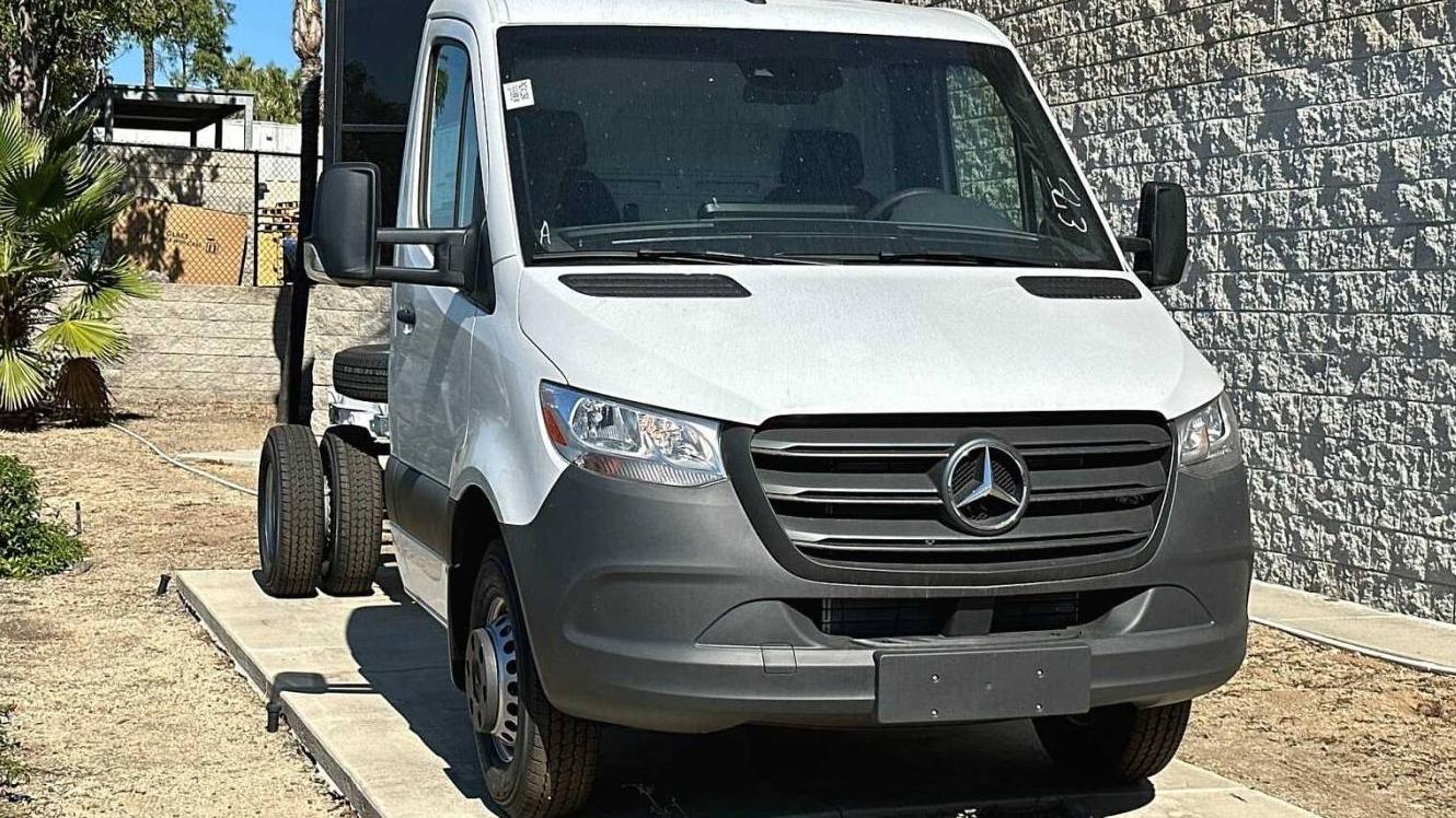 MERCEDES-BENZ SPRINTER 2023 W1X8N33Y4PN241094 image