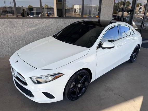 MERCEDES-BENZ A-CLASS 2019 WDD3G4FB2KW006865 image