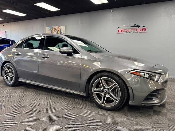 MERCEDES-BENZ A-CLASS 2019 WDD3G4EB2KW030892 image