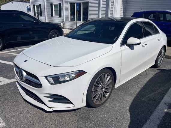 MERCEDES-BENZ A-CLASS 2019 WDD3G4EB4KW005606 image