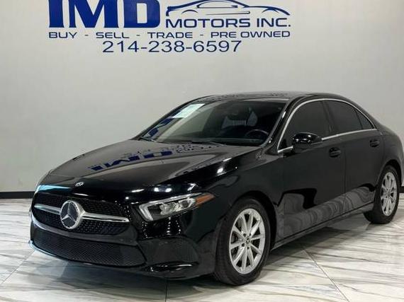 MERCEDES-BENZ A-CLASS 2019 WDD3G4EB4KW021627 image