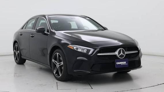 MERCEDES-BENZ A-CLASS 2019 WDD3G4FB6KW023085 image