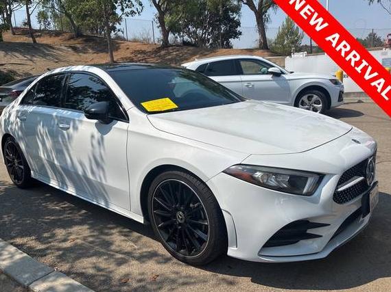 MERCEDES-BENZ A-CLASS 2019 WDD3G4EB0KW024783 image