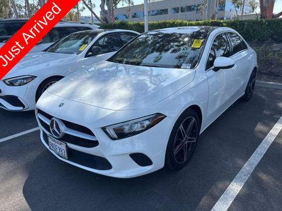MERCEDES-BENZ A-CLASS 2019 WDD3G4EB5KW006943 image MERCEDES-BENZ A-CLASS 2019 WDD3G4EB5KW006943 image