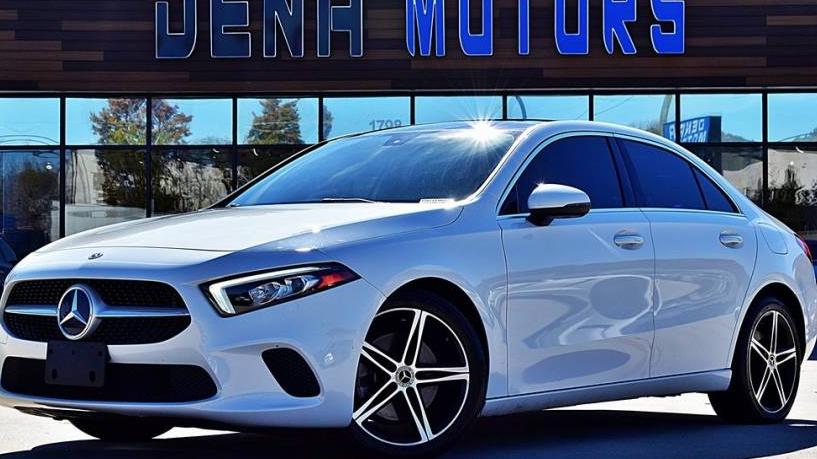 MERCEDES-BENZ A-CLASS 2019 WDD3G4EB3KW033333 image