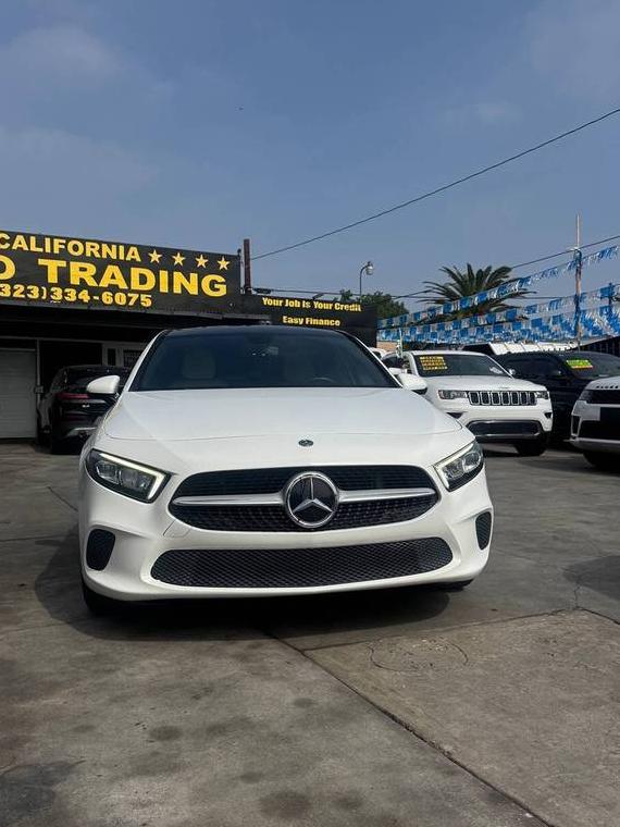 MERCEDES-BENZ A-CLASS 2019 WDD3G4EB4KW012913 image