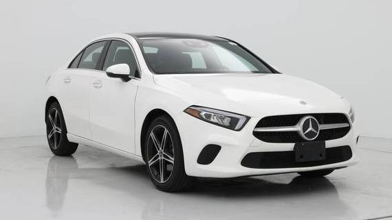 MERCEDES-BENZ A-CLASS 2019 WDD3G4EB9KW028444 image