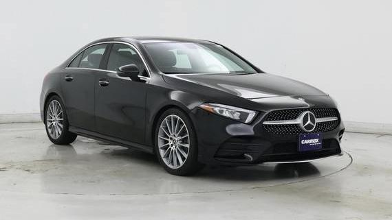 MERCEDES-BENZ A-CLASS 2019 WDD3G4FB8KW013092 image