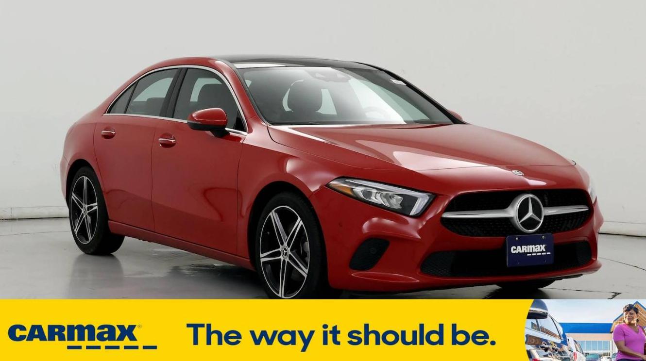 MERCEDES-BENZ A-CLASS 2019 WDD3G4EB4KW017285 image