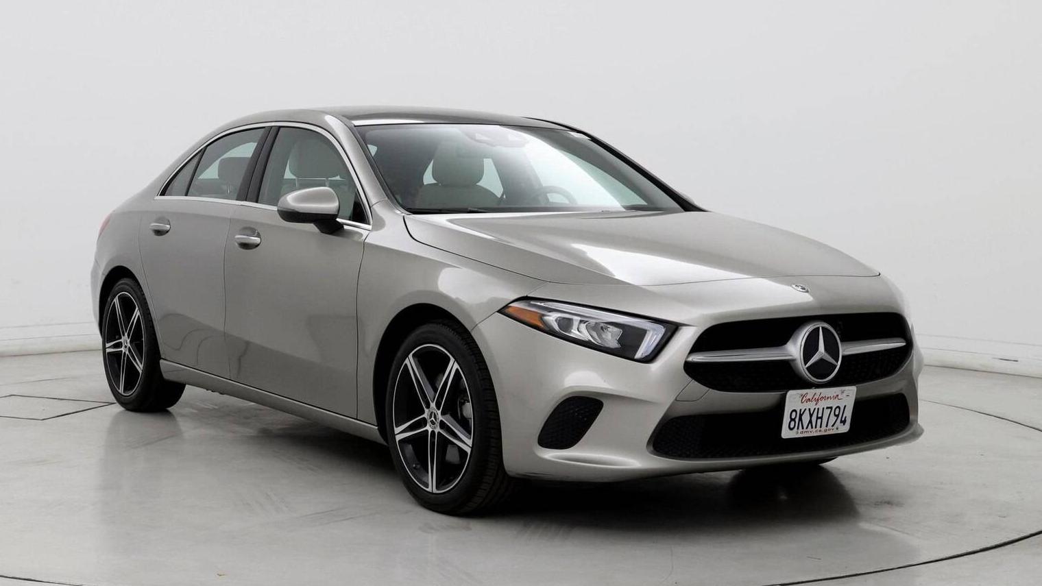MERCEDES-BENZ A-CLASS 2019 WDD3G4EB6KW001380 image