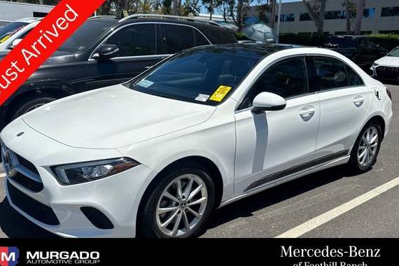 MERCEDES-BENZ A-CLASS 2019 WDD3G4FB8KW023847 image