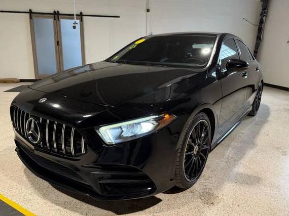 MERCEDES-BENZ A-CLASS 2019 WDD3G4EB8KW022022 image