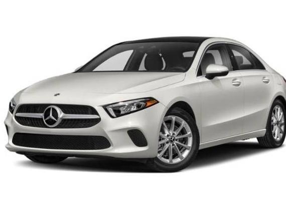 MERCEDES-BENZ A-CLASS 2019 WDD3G4FBXKW010422 image