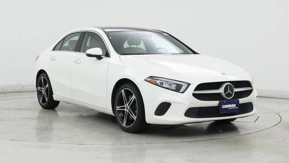 MERCEDES-BENZ A-CLASS 2019 WDD3G4EB1KW010715 image