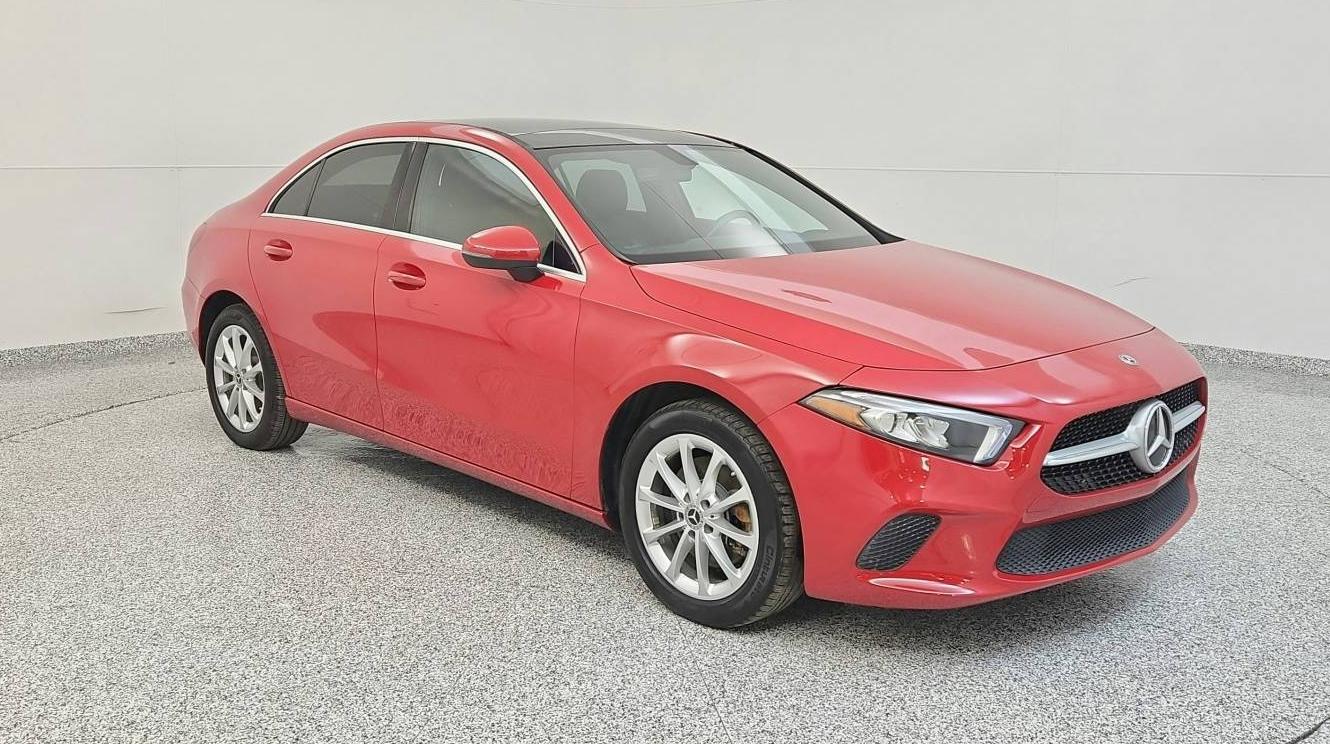 MERCEDES-BENZ A-CLASS 2019 WDD3G4EBXKW023723 image