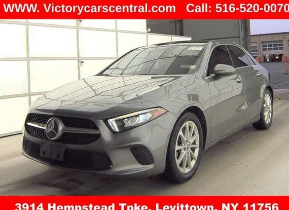 MERCEDES-BENZ A-CLASS 2019 WDD3G4FB4KW007127 image