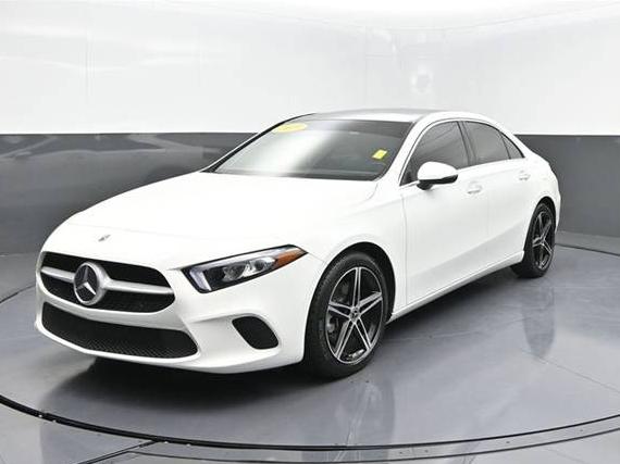 MERCEDES-BENZ A-CLASS 2019 WDD3G4FB2KW031183 image