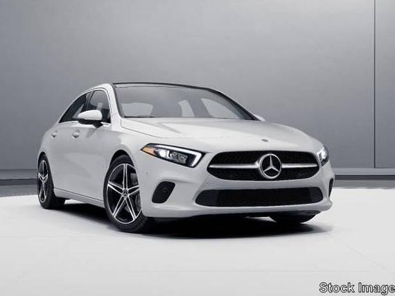 MERCEDES-BENZ A-CLASS 2022 W1K3G4FB6NJ335604 image