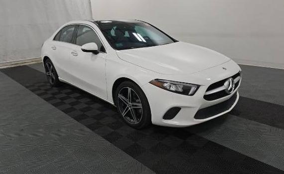 MERCEDES-BENZ A-CLASS 2022 W1K3G4FB8NJ336639 image