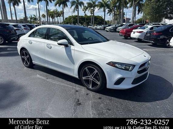 MERCEDES-BENZ A-CLASS 2022 W1K3G4EB7NJ368841 image