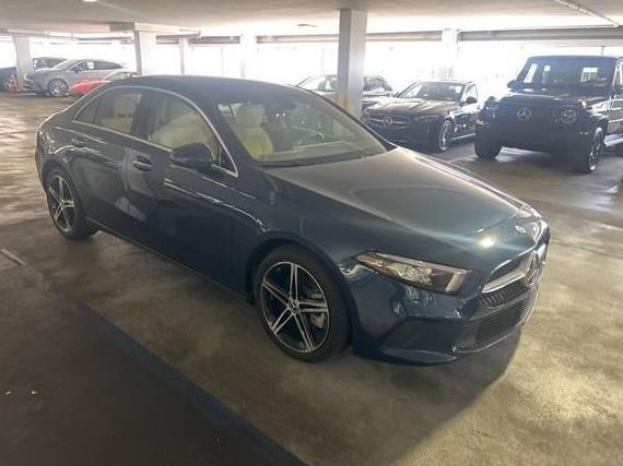 MERCEDES-BENZ A-CLASS 2022 W1K3G4EB5NJ367655 image