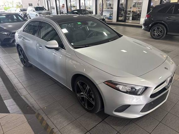 MERCEDES-BENZ A-CLASS 2022 W1K3G4EB5NJ358678 image