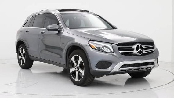 MERCEDES-BENZ GLC-CLASS 2019 WDC0G5EB1KF555665 image
