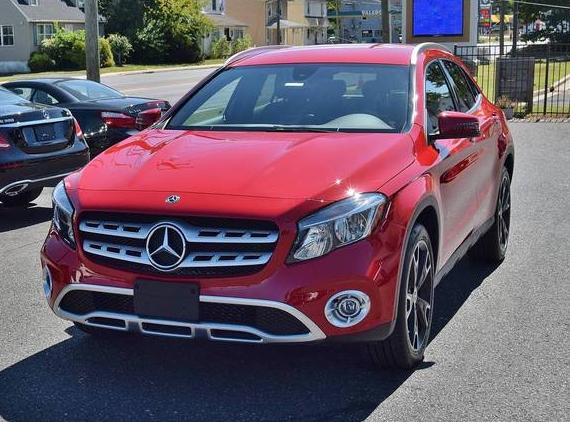 MERCEDES-BENZ GLA-CLASS 2019 WDCTG4GB0KJ585919 image