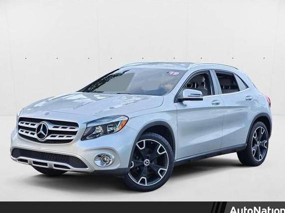 MERCEDES-BENZ GLA-CLASS 2019 WDCTG4EB8KJ619382 image