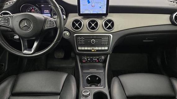 MERCEDES-BENZ GLA-CLASS 2018 WDCTG4GB5JJ460249 image