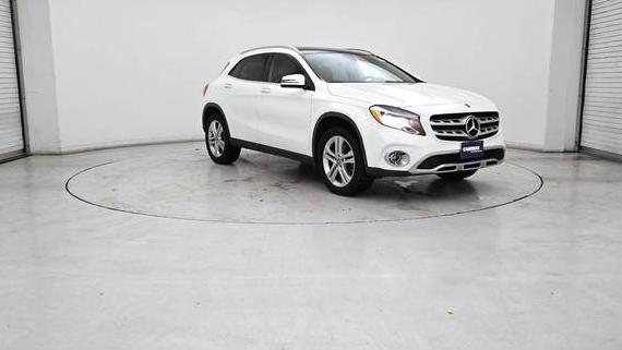 MERCEDES-BENZ GLA-CLASS 2018 WDCTG4EB8JJ480224 image