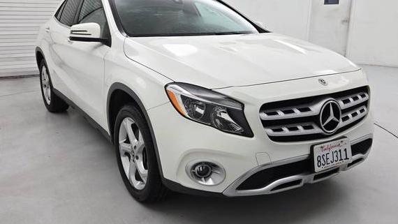 MERCEDES-BENZ GLA-CLASS 2018 WDCTG4EB9JJ401028 image
