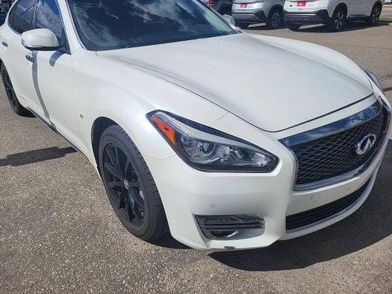 INFINITI Q70L 2017 JN1BY1PR4HM210250 image INFINITI Q70L 2017 JN1BY1PR4HM210250 image