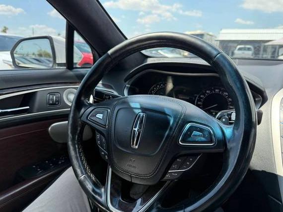 LINCOLN MKZ 2018 3LN6L5G93JR614864 image