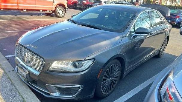 LINCOLN MKZ 2018 3LN6L5E90JR613884 image