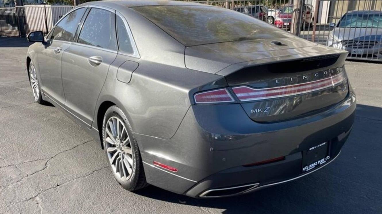 LINCOLN MKZ 2017 3LN6L5A90HR622939 image