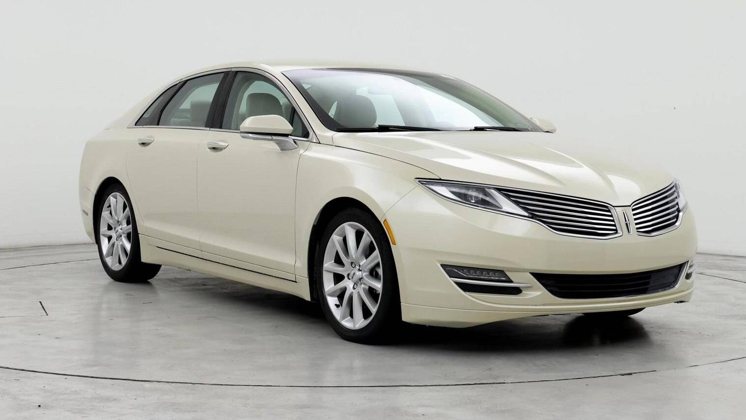 LINCOLN MKZ 2015 3LN6L2G92FR613680 image