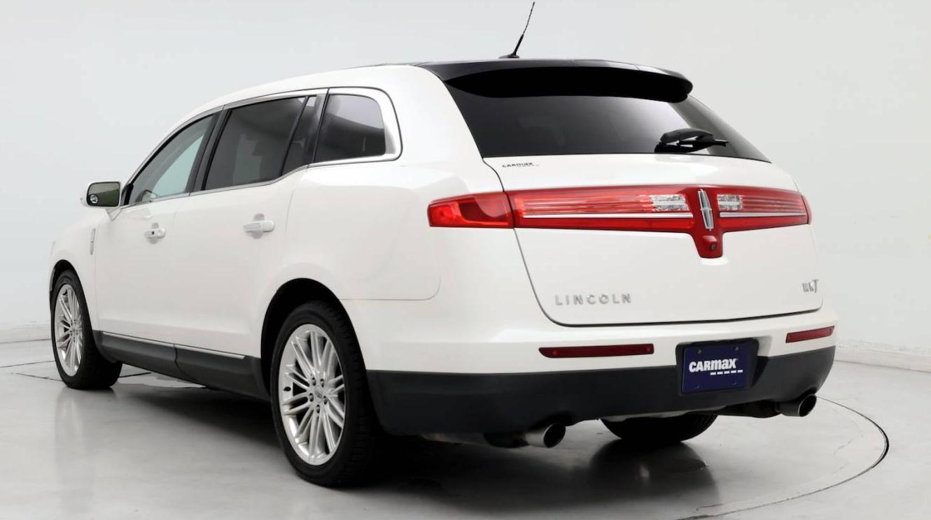 LINCOLN MKT 2019 2LMHJ5AT1KBL02713 image