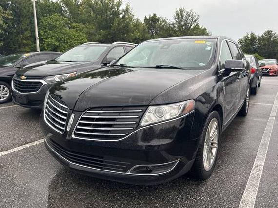 LINCOLN MKT 2018 2LMHJ5AT4JBL00226 image