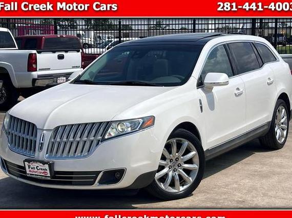 LINCOLN MKT 2010 2LMHJ5FR8ABJ17182 image