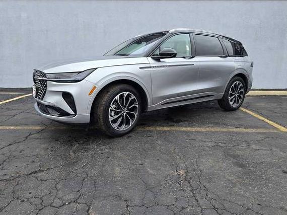 LINCOLN NAUTILUS 2025 5LMPJ8KA2SJ908469 image