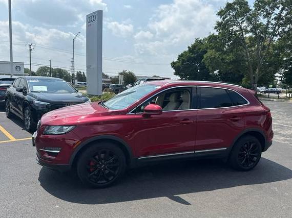 LINCOLN MKC 2019 5LMCJ2D96KUL38604 image
