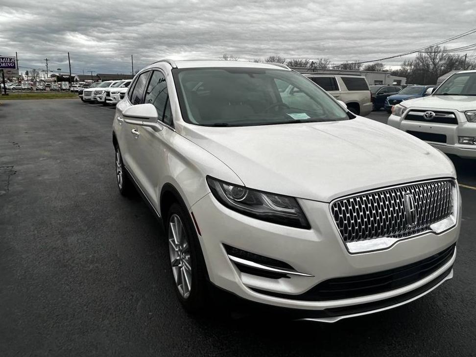 LINCOLN MKC 2019 5LMCJ3C99KUL00744 image