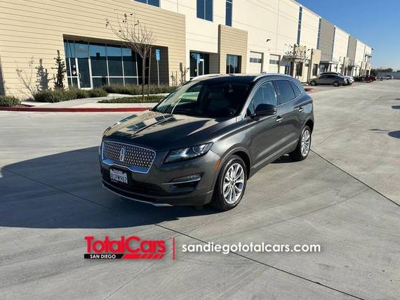 LINCOLN MKC 2019 5LMCJ2C93KUL30400 image