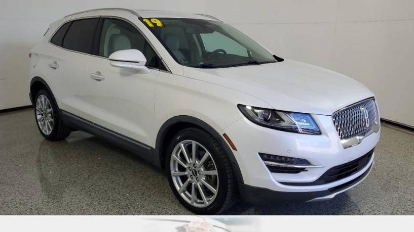 LINCOLN MKC 2019 5LMCJ3C91KUL33768 image